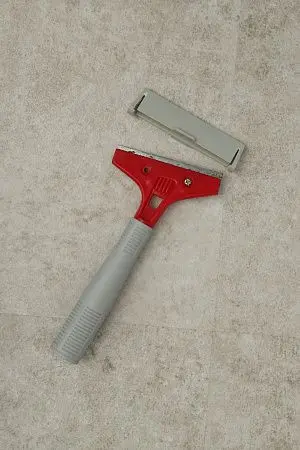 Фото №5 - Вик: Скребок с пластиковой ручкой MRY